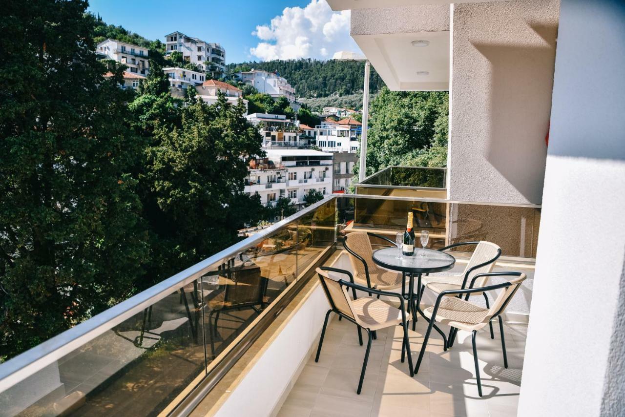 울친 Riva Luxury 아파트 외부 사진